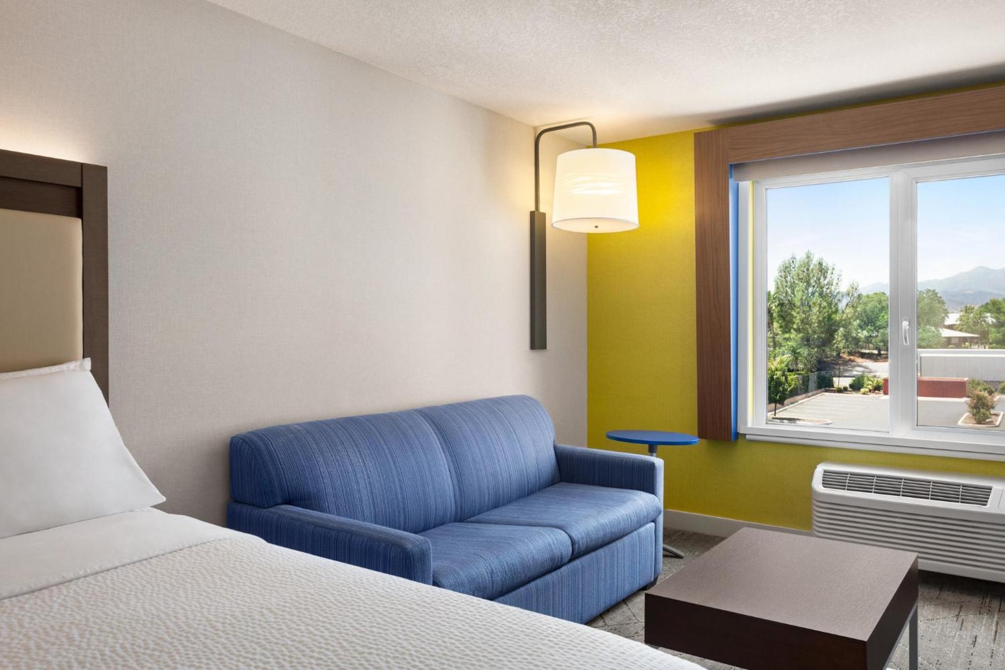Holiday Inn Express & Suites - Redding By Ihg Εξωτερικό φωτογραφία